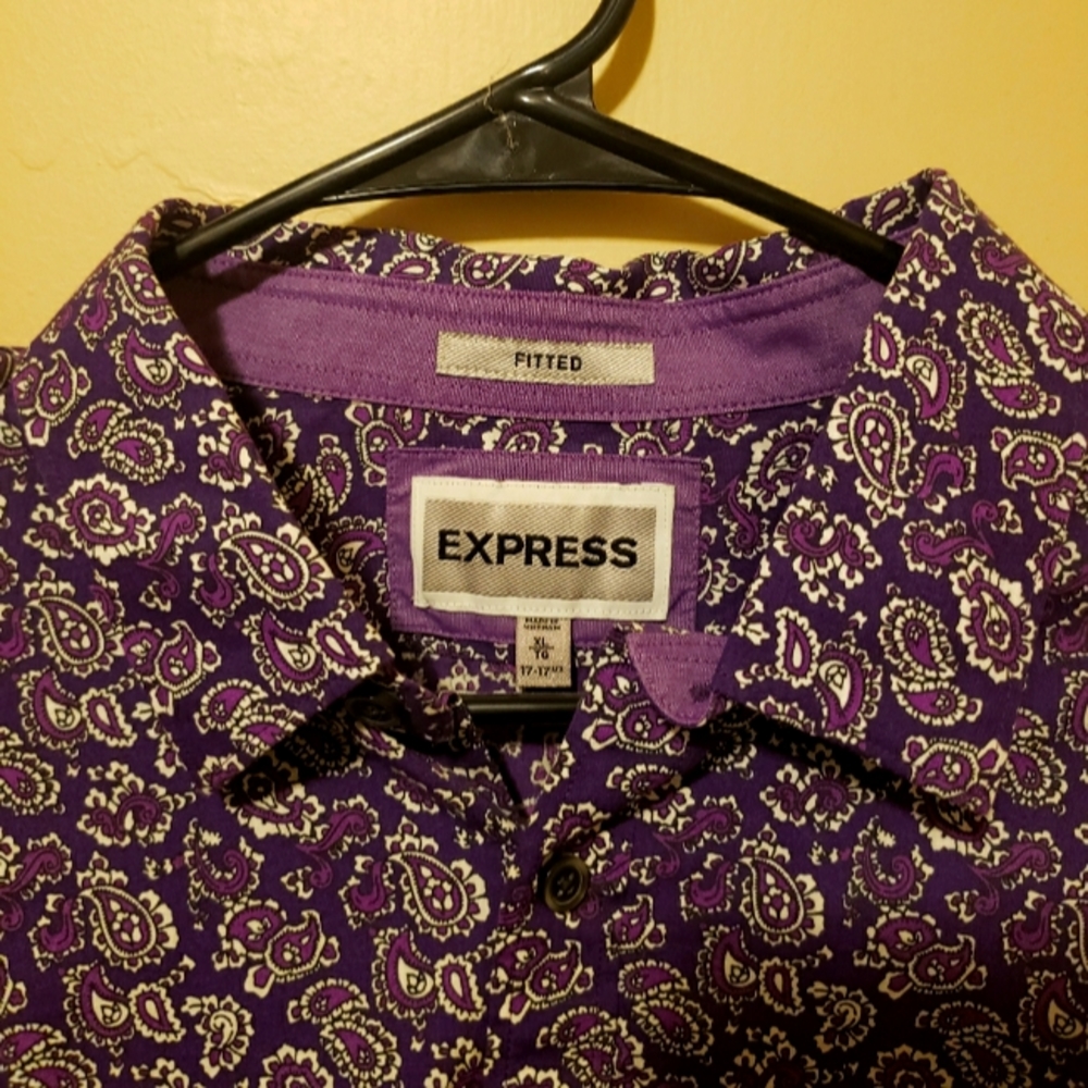 Express purple paisley button up